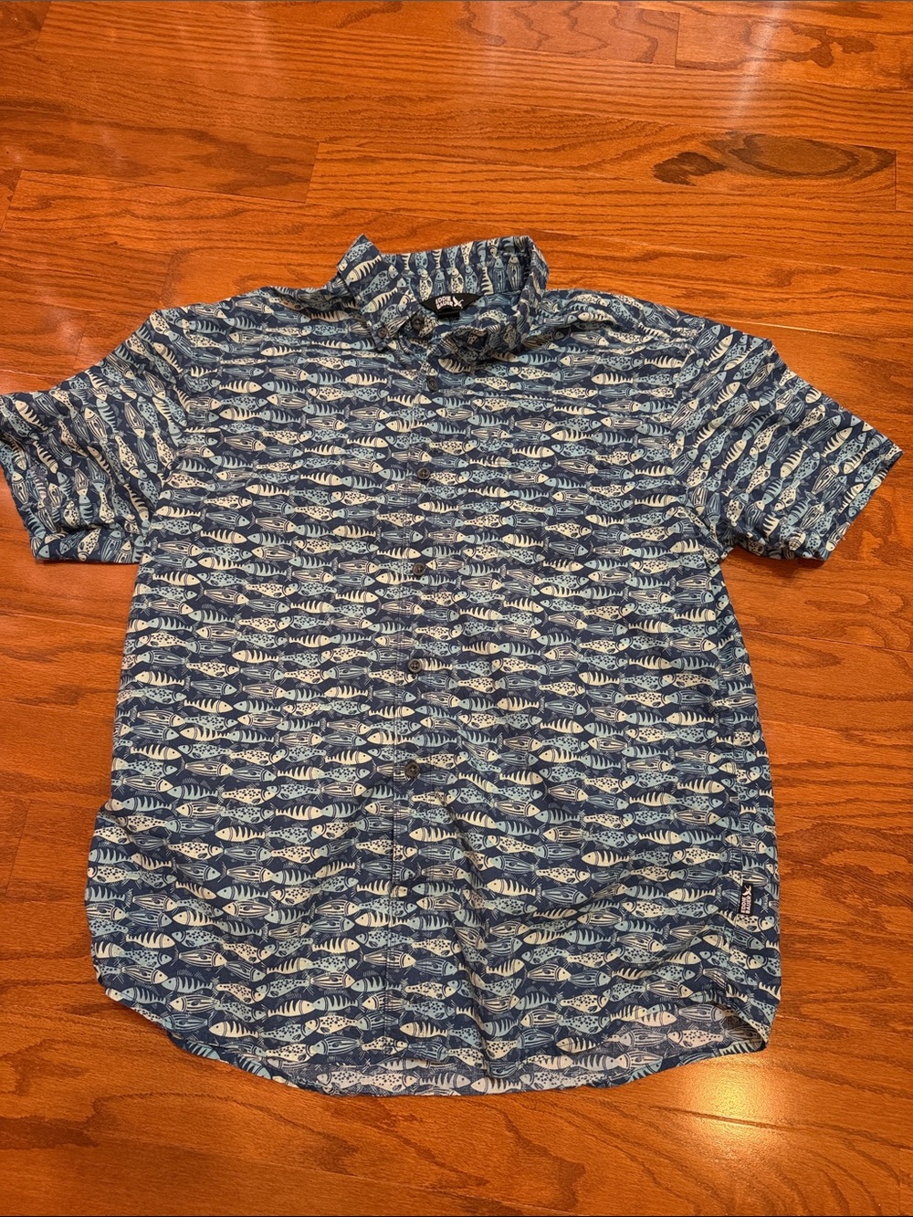 Eddie Bauer  Short-Sleeve Fish Print Button-Up Shirt